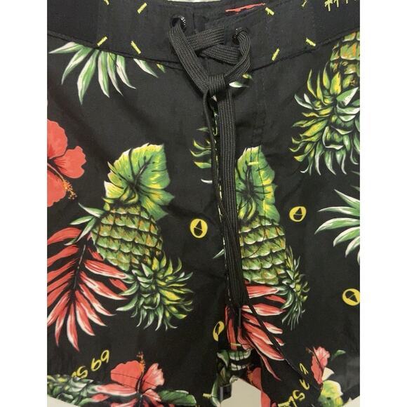 69 SLAM Swimwear Board Shorts Tropical Waist Size 30 Size Small - Picture 3 of 9